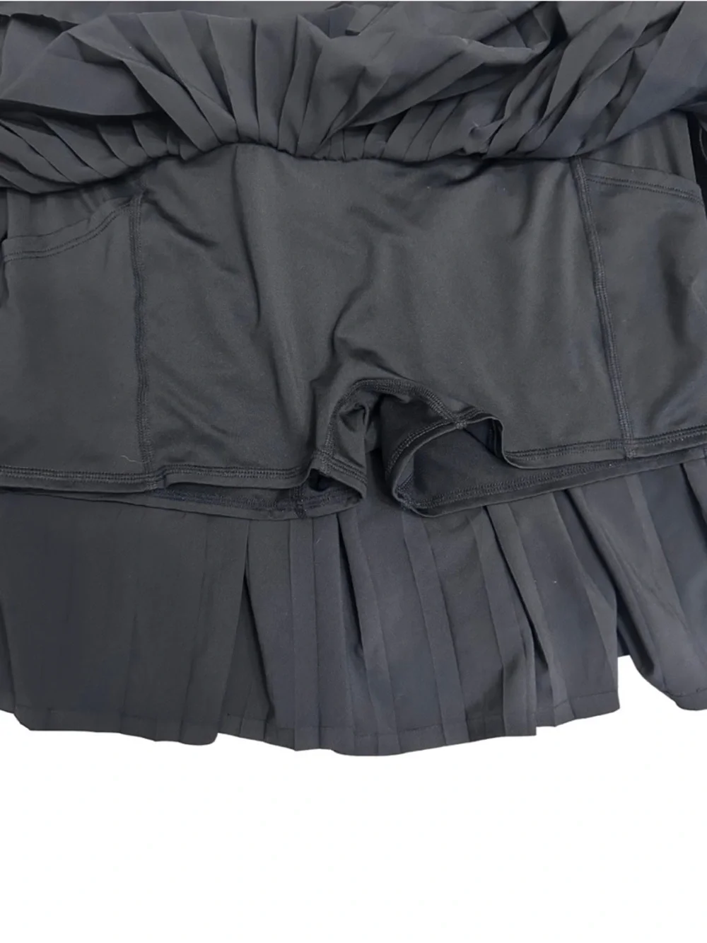 ALO Yoga Black Grand Slam Tennis Skirt Built In Shorts SZ Large Athleisure EUC